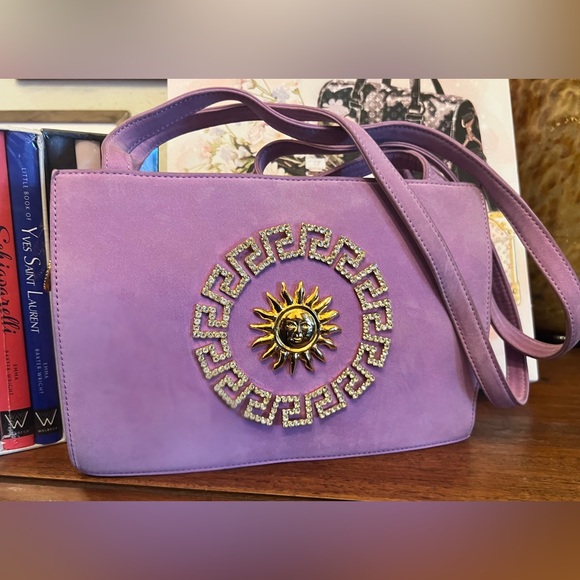 Gianni Versace
Sunburst LAVENDER Suede Shoulder Bag GORGEOUS! - Picture 1 of 13